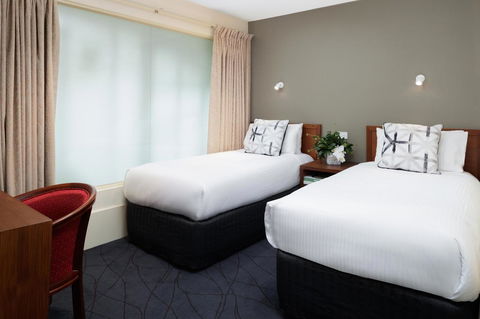 The Victoria Hotel - Redcliffe Tourism 35