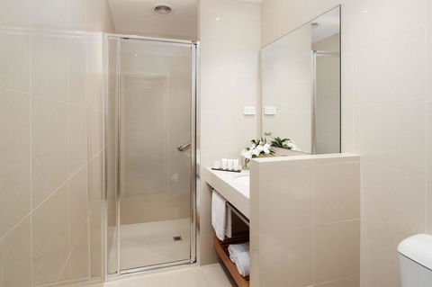 The Victoria Hotel - Redcliffe Tourism 16
