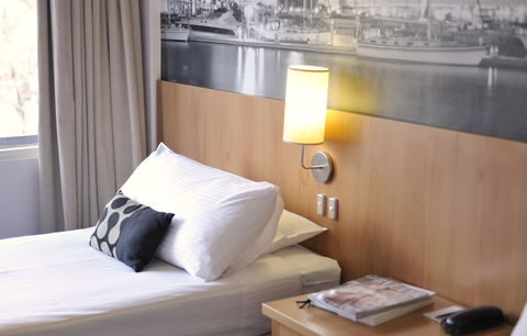Mercure North Melbourne - Redcliffe Tourism 18