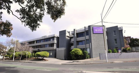 Mercure North Melbourne - Redcliffe Tourism 5
