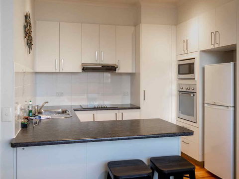 Riverside Apartments Melbourne (formerly Best Western Riverside Apartments) - Redcliffe Tourism 9