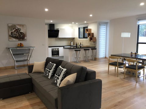 Apartments In Phillip Island Towers - Block C - Redcliffe Tourism 43