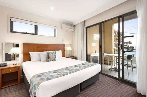 Quality Hotel Bayside Geelong - Redcliffe Tourism 3