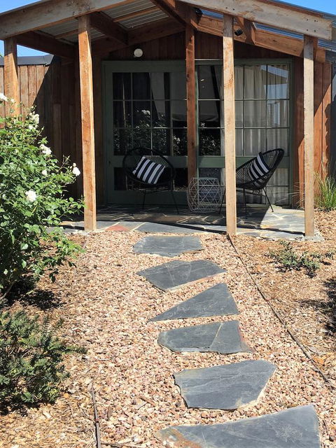 The Cosy Bungalow - Redcliffe Tourism 11
