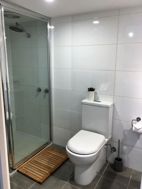 The Cosy Bungalow - Redcliffe Tourism 8