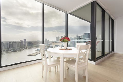 Melbourne Private Apartments - Collins Wharf Waterfront, Docklands - Redcliffe Tourism 26