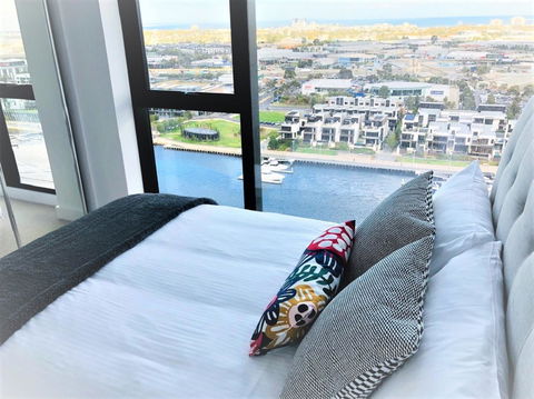 Melbourne Private Apartments - Collins Wharf Waterfront, Docklands - Redcliffe Tourism 17