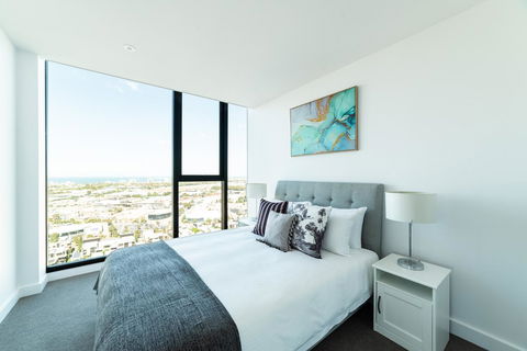 Melbourne Private Apartments - Collins Wharf Waterfront, Docklands - Redcliffe Tourism 9