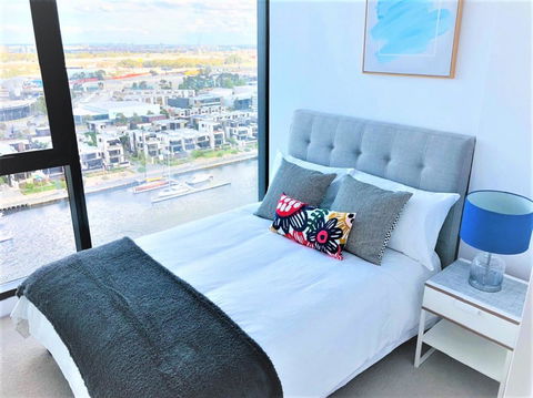 Melbourne Private Apartments - Collins Wharf Waterfront, Docklands - Redcliffe Tourism 16