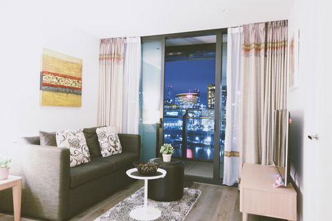 Riverside Docklands S Collection - Redcliffe Tourism 5