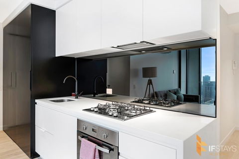IFSuites (IFSTAYS) Light House Victoria One Apartment - Redcliffe Tourism 1