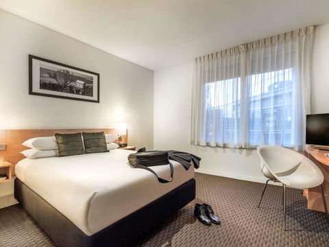 Ibis Melbourne Hotel And Apartments - Redcliffe Tourism 0
