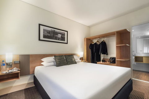 Ibis Melbourne Hotel And Apartments - Redcliffe Tourism 17