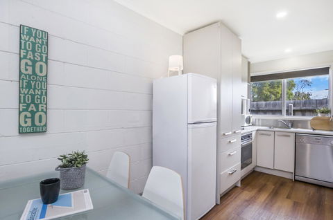 Portland Bay Apartments - Redcliffe Tourism 15