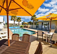 Torquay Tropicana Motel - Redcliffe Tourism