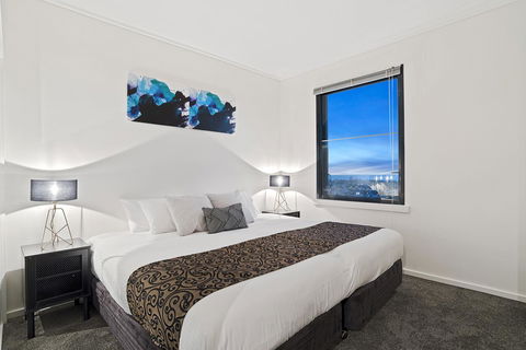 Premier Stays Melbourne - Redcliffe Tourism 2