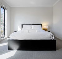 Point Cook Home with a Lovely View in Salt Water - Redcliffe Tourism