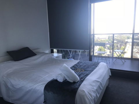 Mel-Uni Village - Redcliffe Tourism 4