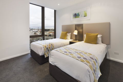 28 Nights Apartments - Redcliffe Tourism 1