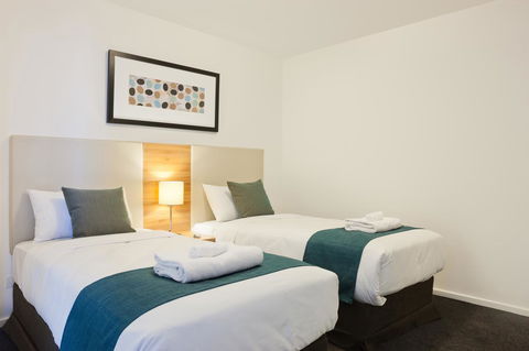 28 Nights Apartments - Redcliffe Tourism 8