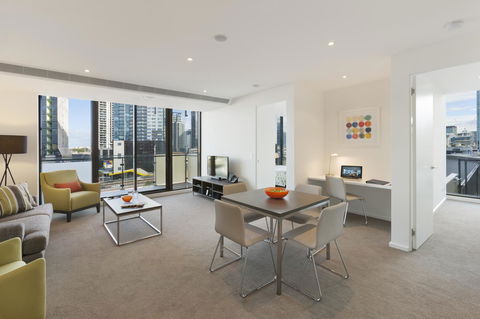28 Nights Apartments - Redcliffe Tourism 2