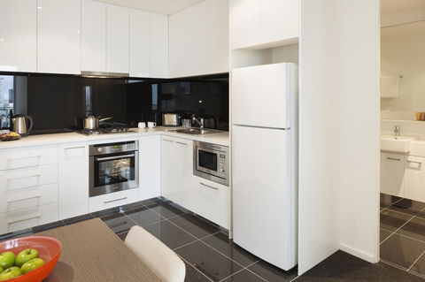 28 Nights Apartments - Redcliffe Tourism 11