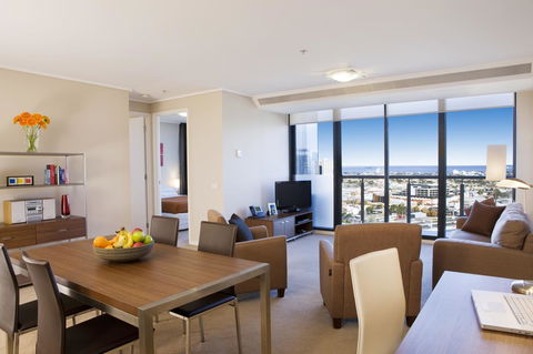 28 Nights Apartments - Redcliffe Tourism 13