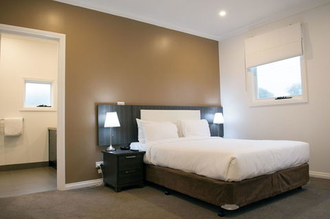 Best Western Plus Buckingham International - Redcliffe Tourism 12