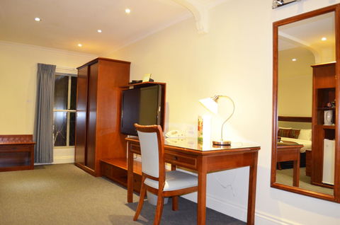 Best Western Plus Buckingham International - Redcliffe Tourism 40