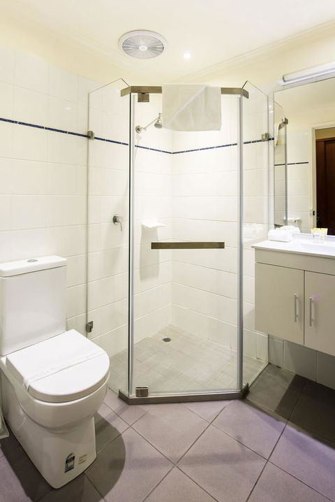 Best Western Plus Buckingham International - Redcliffe Tourism 37