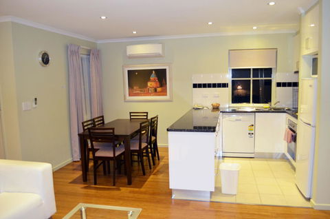 Best Western Plus Buckingham International - Redcliffe Tourism 25