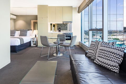 Novotel Melbourne Preston - Redcliffe Tourism 14