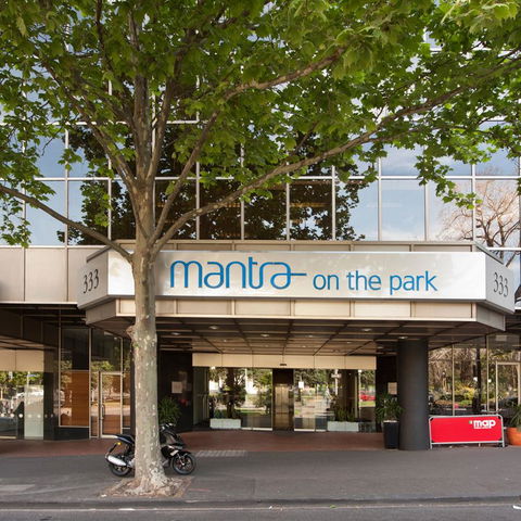 Mantra On The Park - Redcliffe Tourism 1