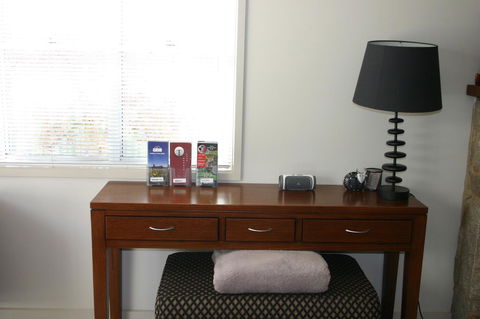 Luxury Abalina Cottages - Redcliffe Tourism 1