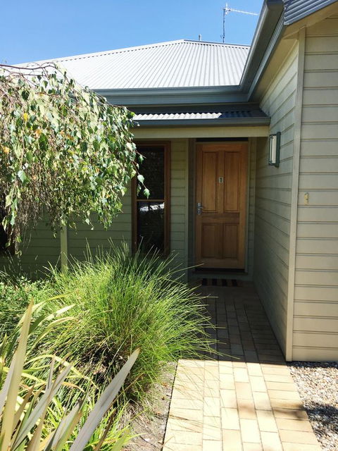 Luxury Abalina Cottages - Redcliffe Tourism 36