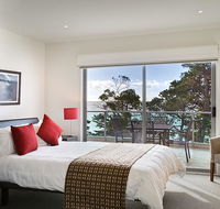 Waves Apartments - Redcliffe Tourism