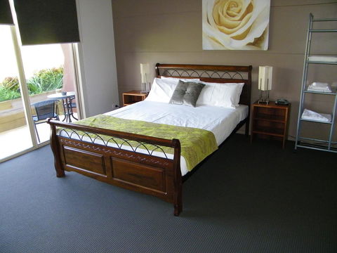 De\'Vine Escape - Redcliffe Tourism 27