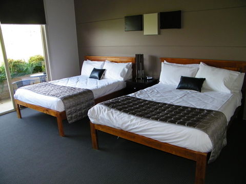 De\'Vine Escape - Redcliffe Tourism 15