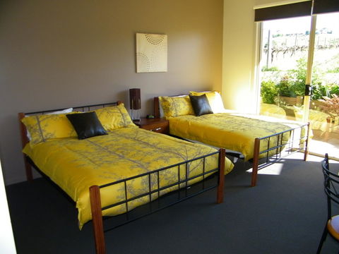 De\'Vine Escape - Redcliffe Tourism 2
