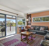 Black Dolphin Beach Penthouse - Redcliffe Tourism