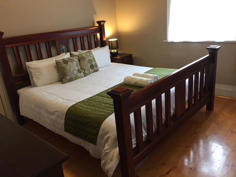 Little River Bed And Breakfast - Redcliffe Tourism 25