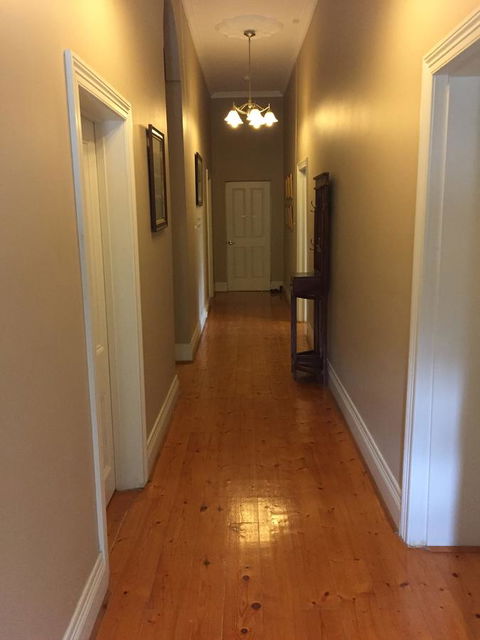 Little River Bed And Breakfast - Redcliffe Tourism 6