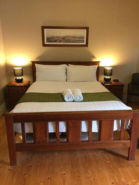 Little River Bed And Breakfast - Redcliffe Tourism 16