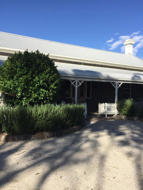 Little River Bed And Breakfast - Redcliffe Tourism 3