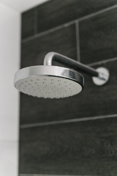 Complete Host Halo Apartments - Redcliffe Tourism 9