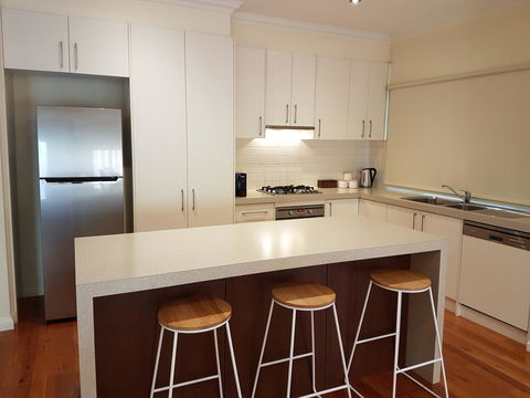 Healesville House - Fig Tree House - Redcliffe Tourism 5
