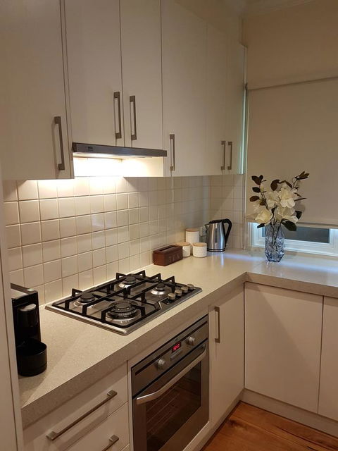 Healesville House - Fig Tree House - Redcliffe Tourism 4