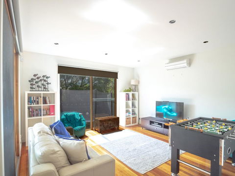 Blairgowrie Moonah Beach House: Walk To Beach - Redcliffe Tourism 8