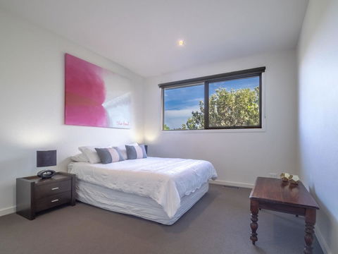 Blairgowrie Moonah Beach House: Walk To Beach - Redcliffe Tourism 13