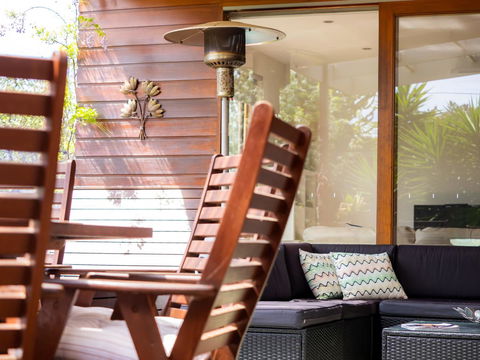 Blairgowrie Moonah Beach House: Walk To Beach - Redcliffe Tourism 5